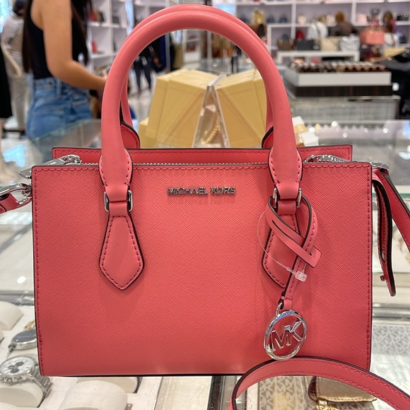 MICHAEL KORS
Sheila Small Faux Saffiano Leather Satchel
Tea Rose 
NWT - Picture 3 of 16